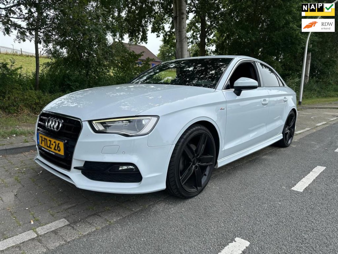 Audi A3 Limousine - 1.4 TFSI CoD Ambition Pro Line S 1.4 TFSI CoD Ambition Pro Line S, automaat, nap nieuwe apk - AutoWereld.nl