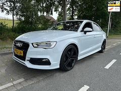 Audi A3 Limousine - 1.4 TFSI CoD Ambition Pro Line S, automaat, nap nieuwe apk