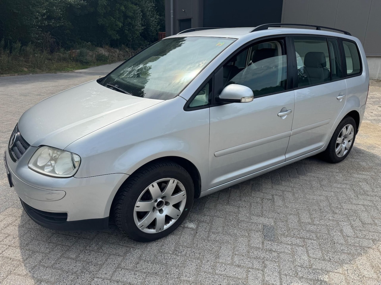 Volkswagen Touran - 2.0-16V FSI Trendline Airco CruiseC - AutoWereld.nl