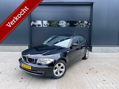BMW 1-serie - 116i Executive 5Deurs Zwart Airco