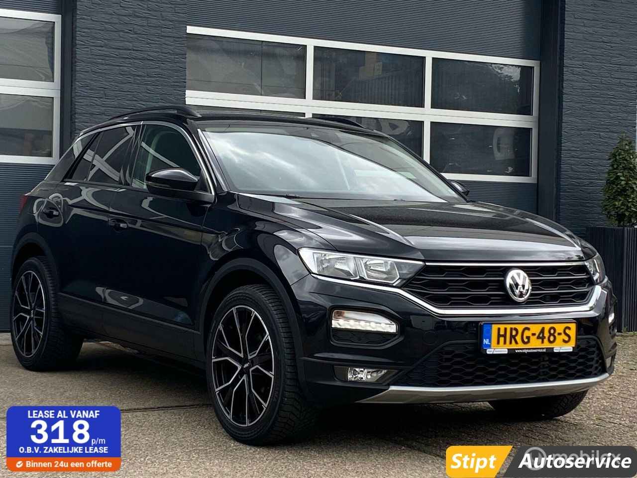Volkswagen T-Roc - 1.5 TSI Sport/Carplay/stuurver/ACC - AutoWereld.nl
