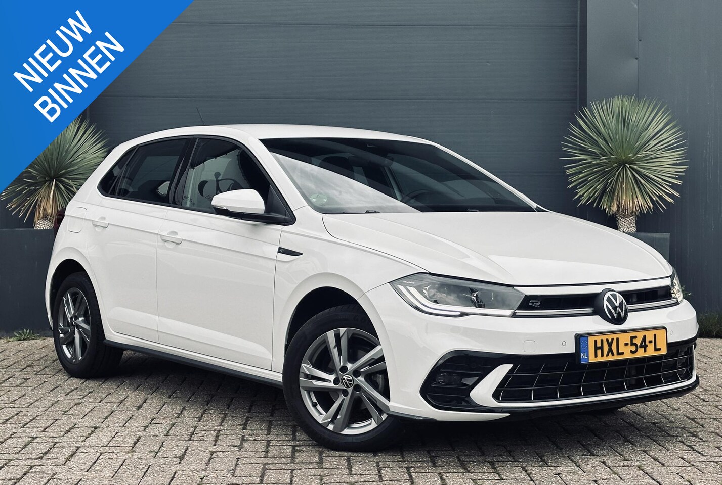 Volkswagen Polo - 1.0 TSI R-Line Navi/Camera/AppleCarPlay/xenon/Led - AutoWereld.nl