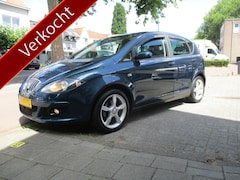 SEAT Altea - 1.6 Lifestyle / AIRCO / i.z.g.st / 138dkm