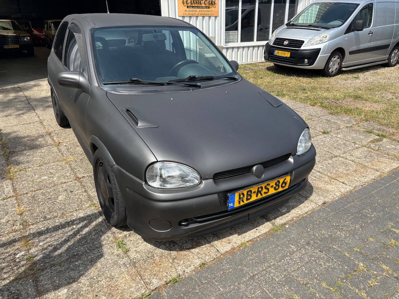 Opel Corsa - 1.6i-16V GSi 2.0 16V motor 150 pk - AutoWereld.nl