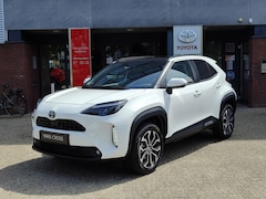 Toyota Yaris Cross - 1.5 Hybrid STYLE PANODAK STOEL/STUURVERW KEYLESS HEAD-UP 17'' LM-VELGEN CAMERA LED APPLE/A