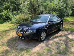 Audi A4 Cabriolet - 3.0 V6 quattro Pro Line