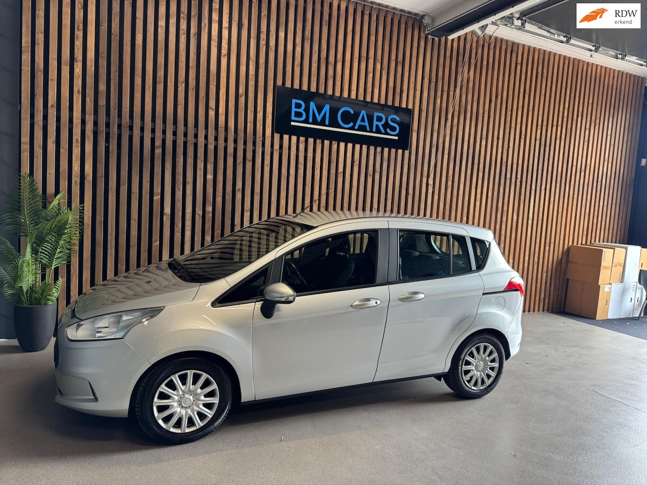 Ford B-Max - 1.0 EcoBoost Style Airco, Navi, TREKHAAK - AutoWereld.nl