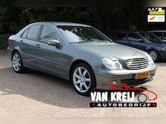 Mercedes-Benz C-klasse - 180 K. Classic Clima Cruis navi , Superconditie
