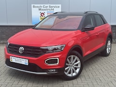 Volkswagen T-Roc - 1.5 TSI Style | Carplay | Adaptive CC | Sport | Interesse, Proefrit? Bel of app met: 06-24