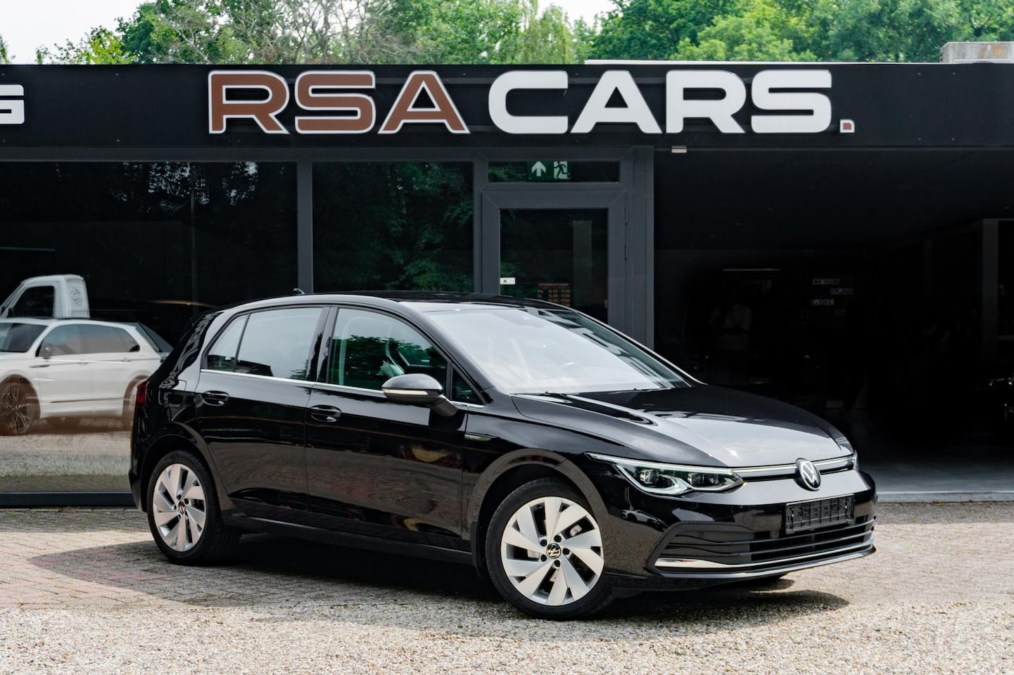 Volkswagen Golf - 1.5 eTSI Highline / Ambient / First Edition / - AutoWereld.nl