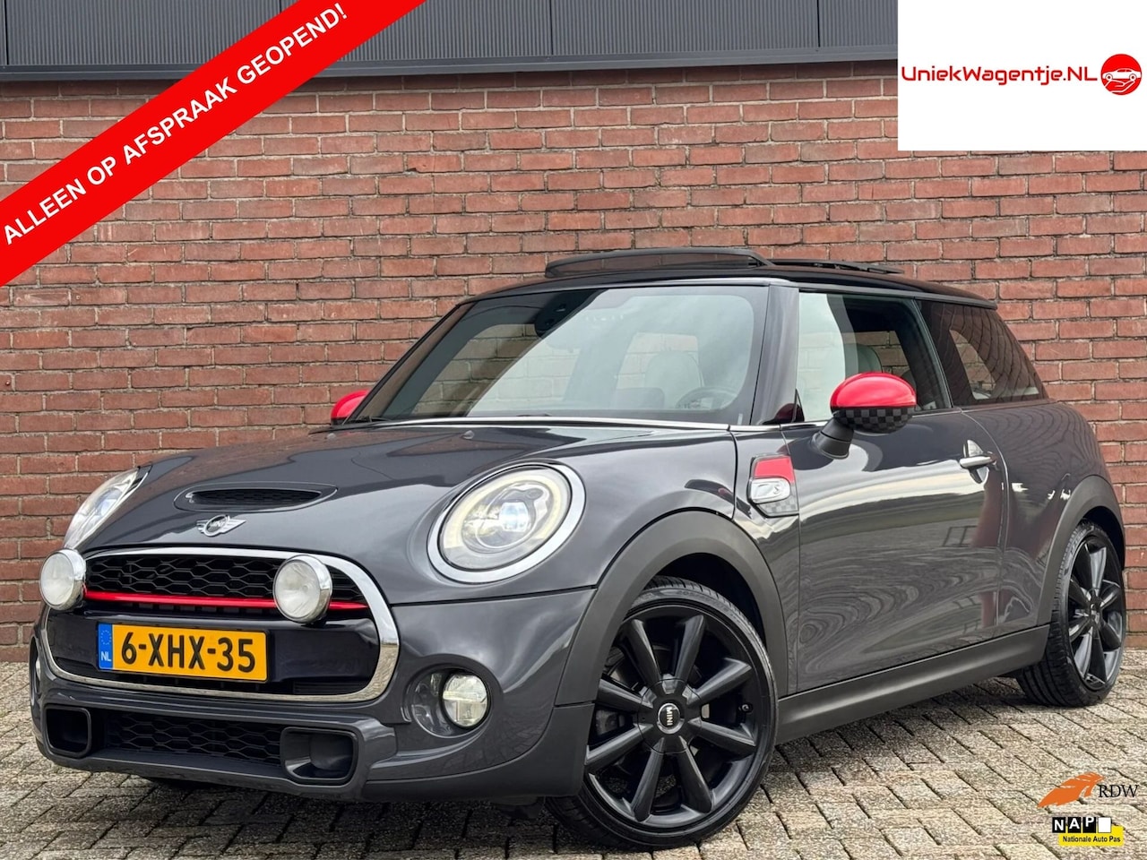 MINI Cooper S - Mini 2.0 260 PK | NL-AUTO! | LEDER | PANODAK! - AutoWereld.nl