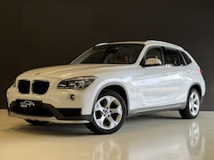 BMW X1 - sDrive20i Executive | Origineel NL | Afn. Trekhaak | Dealer onderhouden