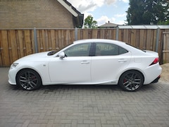 Lexus IS - 300h F Sport Line