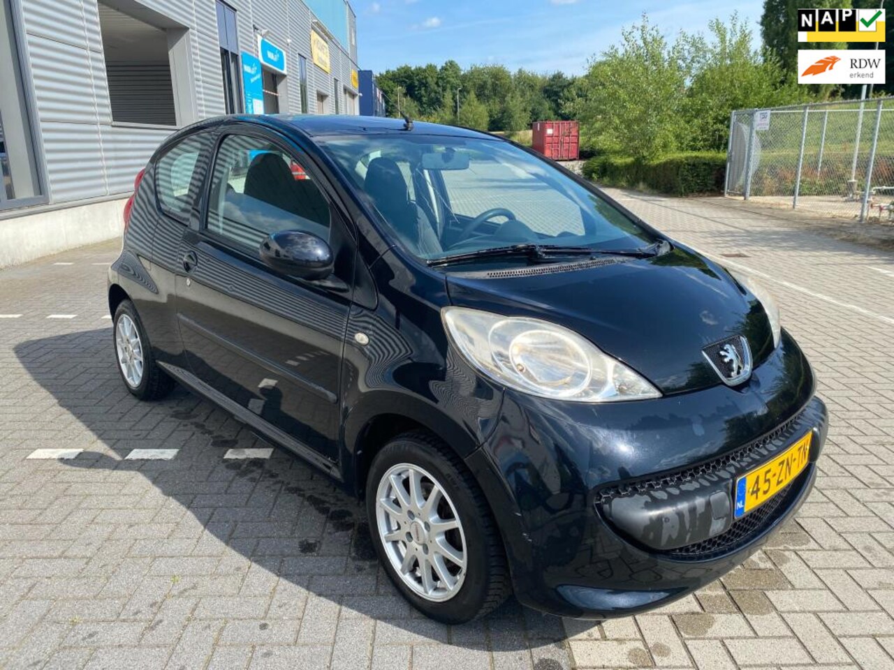 Peugeot 107 - 1.0-12V XS Aiirco, motor 136000 km gelopen !! getint glas, lm velgen , nwe apk , super moo - AutoWereld.nl