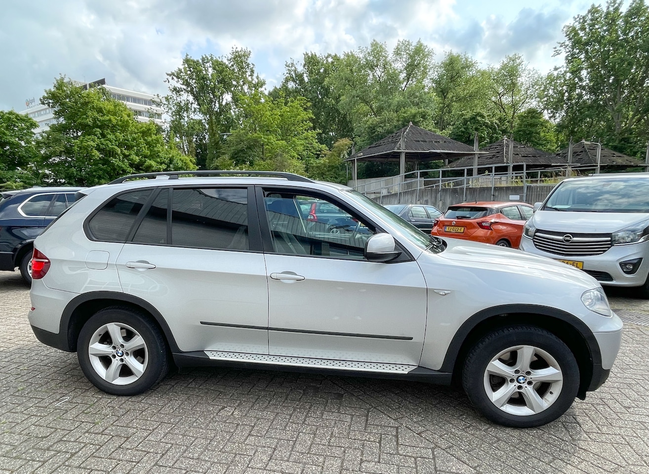 BMW X5 - 3.5i Executive E70 LCI Youngtimer vanaf 2 november dit jaar! - AutoWereld.nl