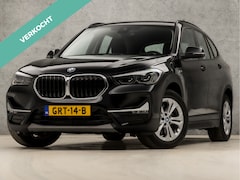 BMW X1 - xDrive25e Automaat (GROOT NAVI, CAMERA, HEAD-UP DISPLAY, LEDEREN SPORTSTOELEN, STOELVERWAR