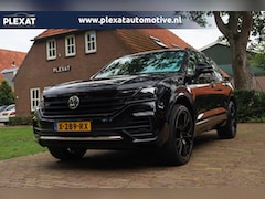 Volkswagen Touareg - 3.0 TDI R-Line Aut. | Black Edition | Nightvision | Massage | Panorama | Stoelventilatie |