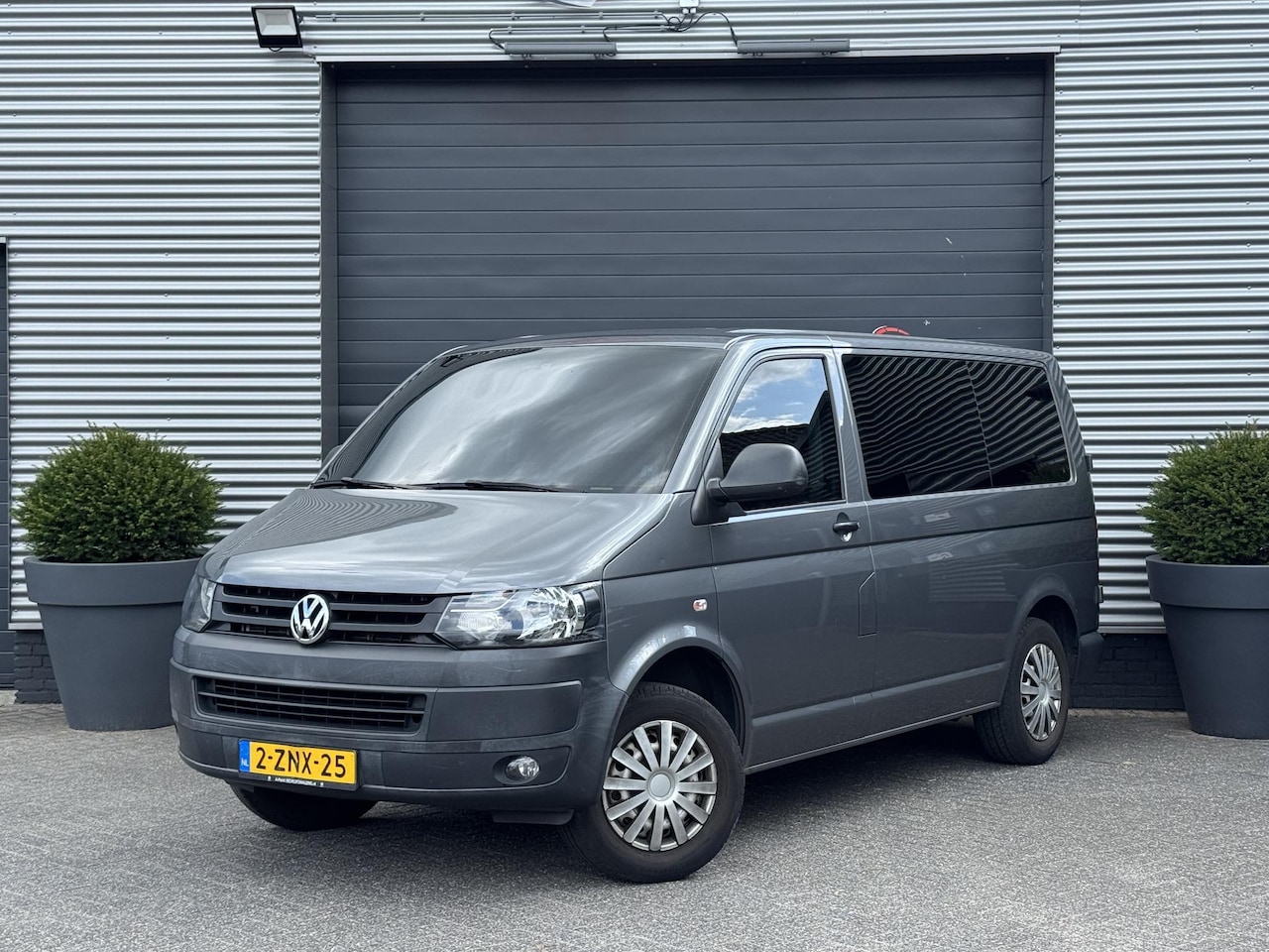 Volkswagen Transporter Kombi - 2.0 TDI L1H1 BM Comfortline Rolstoel Vervoer | Luchtvering | Camera | Navigatie | - AutoWereld.nl