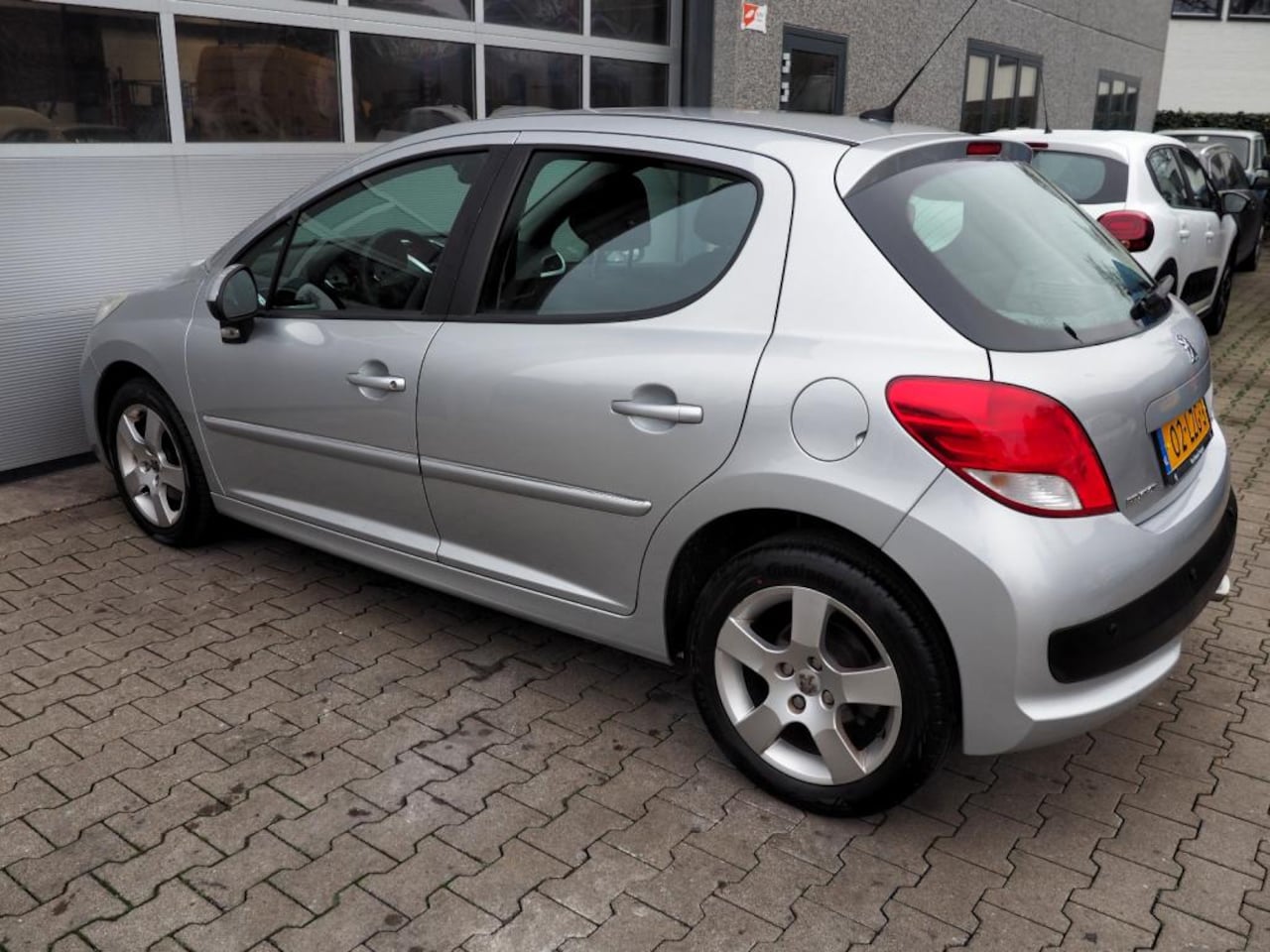 Peugeot 207 - XS 1.6 VTi CLIMA CRUISE PARKEER S. 5 DEURS