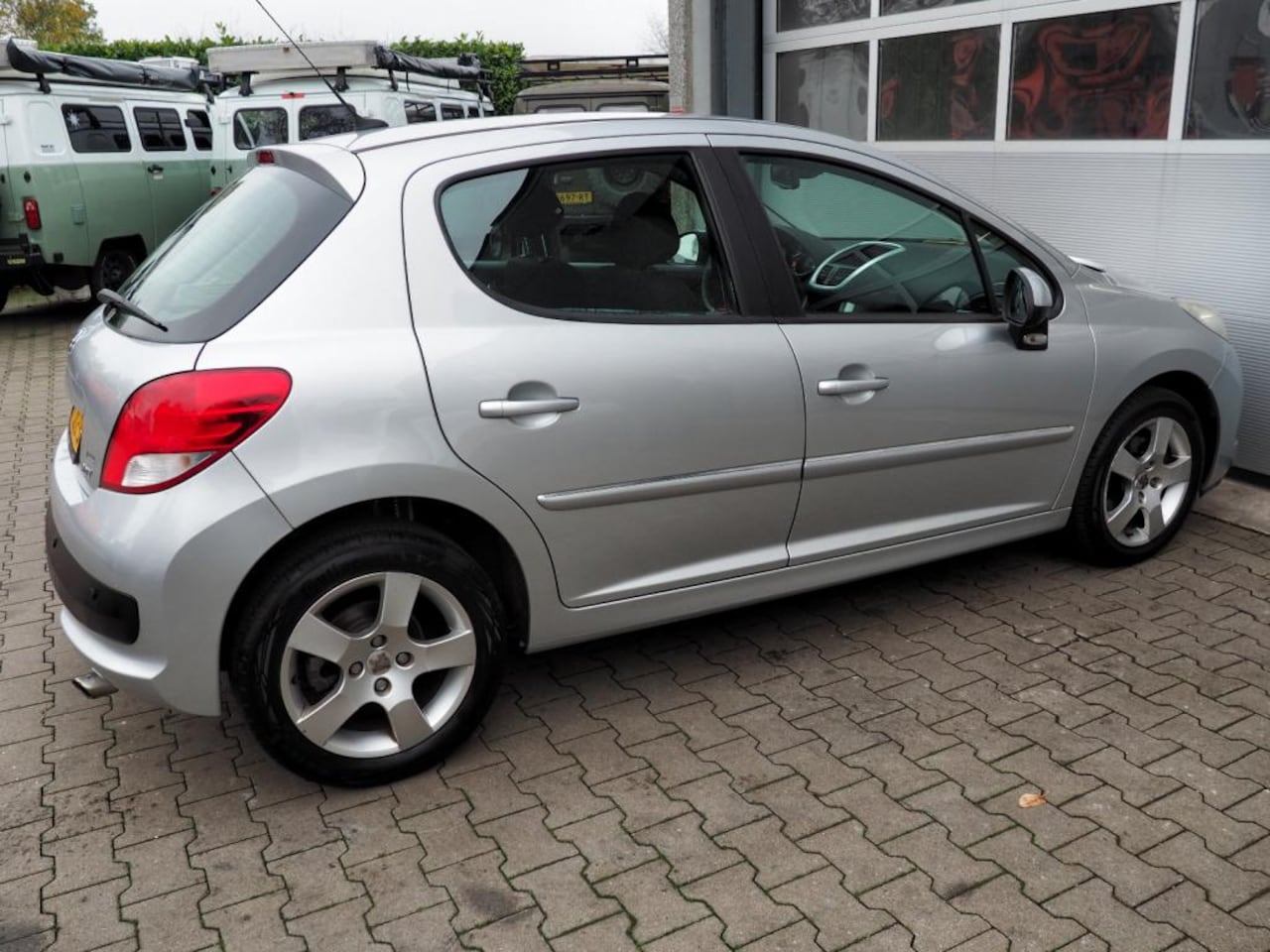 Peugeot 207 - XS 1.6 VTi CLIMA CRUISE PARKEER S. 5 DEURS