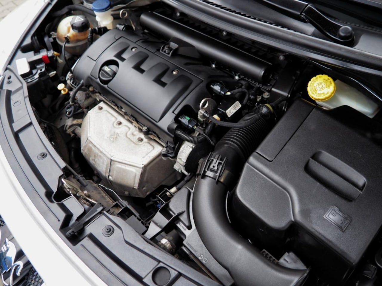 Peugeot 207 - XS 1.6 VTi CLIMA CRUISE PARKEER S. 5 DEURS