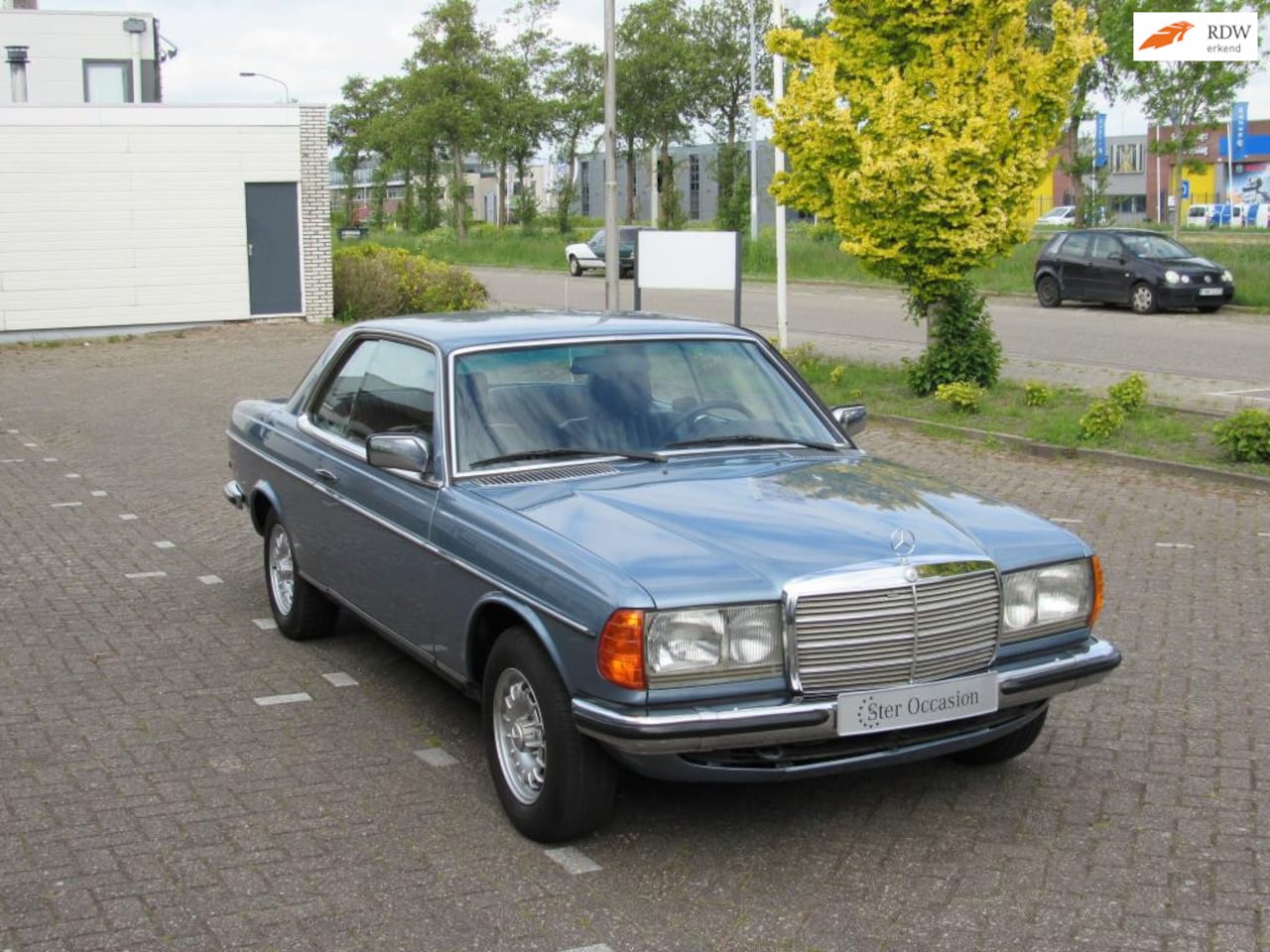 Mercedes-Benz 200-280 (W123) - 230 C 230 C - AutoWereld.nl