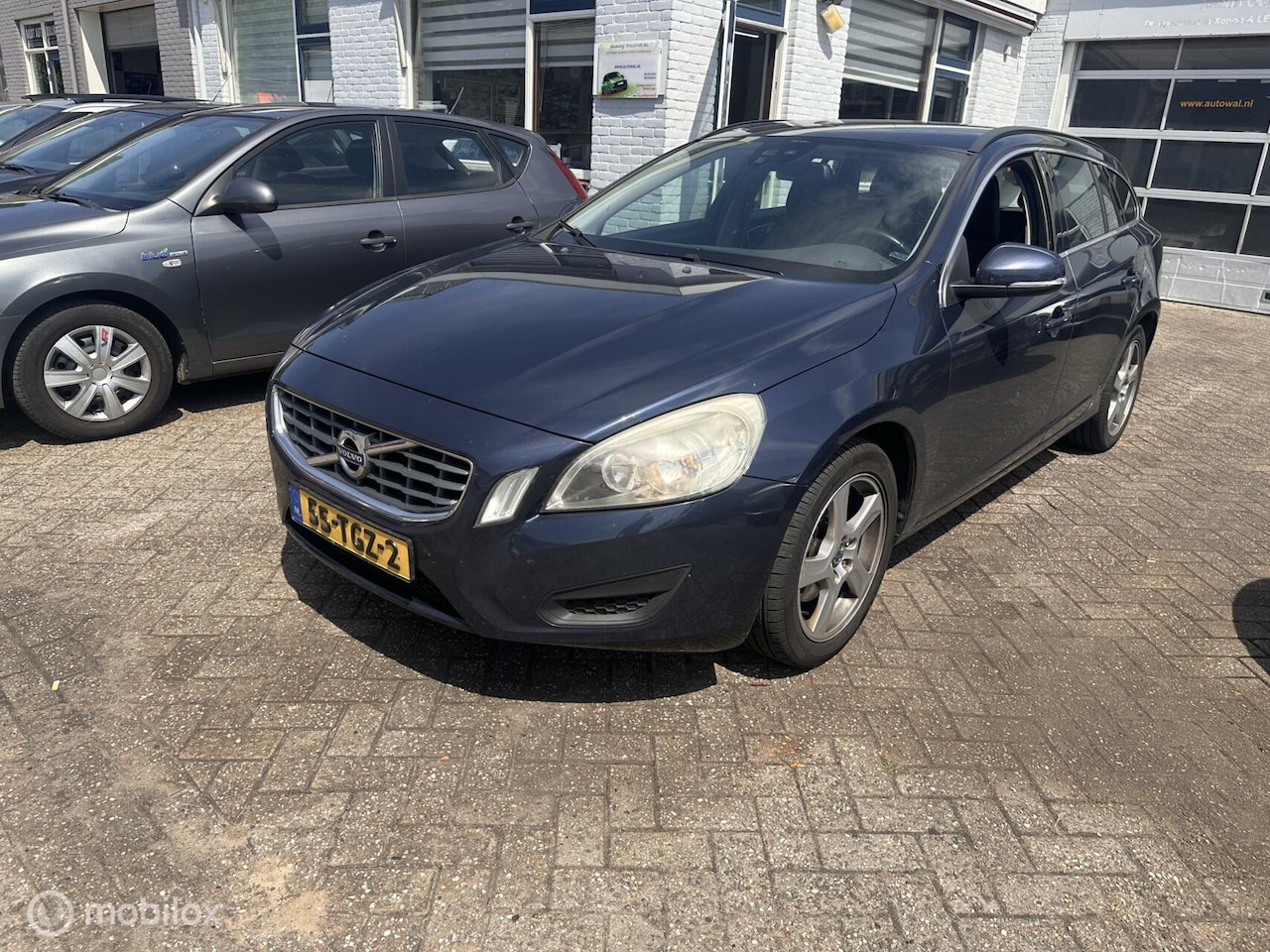 Volvo V60 - 1.6 T3 Summum 1.6 T3 Summum - AutoWereld.nl