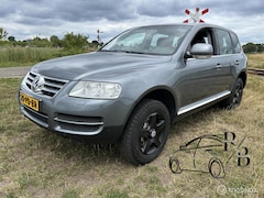 Volkswagen Touareg - 3.2 V6 AUT. LEER NAVI PARK SENS. LEES TEKST
