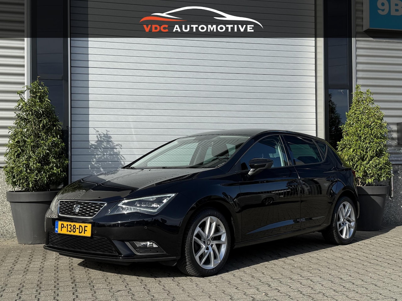 SEAT Leon ST - 1.2 TSI Automaat Trekhaak | Stoelverwarming | Cruisecontrol | Parkeersensoren | Navi | Blu - AutoWereld.nl