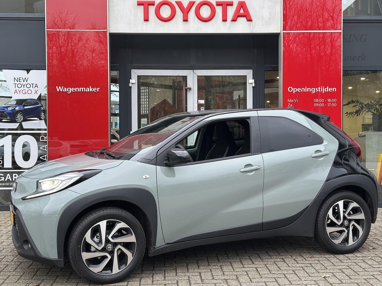 Toyota Aygo X - PULSE APPLE/ANDROID CAMERA CLIMA 17"LMV PRIVACY-GLASS LED DAB+ NL-AUTO - AutoWereld.nl
