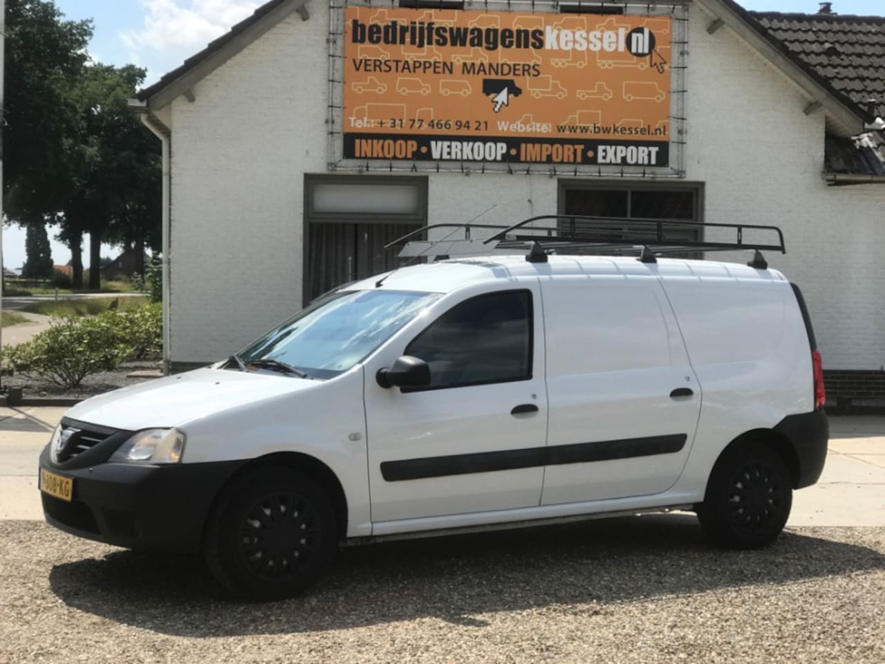 Dacia Logan - 1.6i Benzine Grijskenteken Trekhaak Imperial - AutoWereld.nl