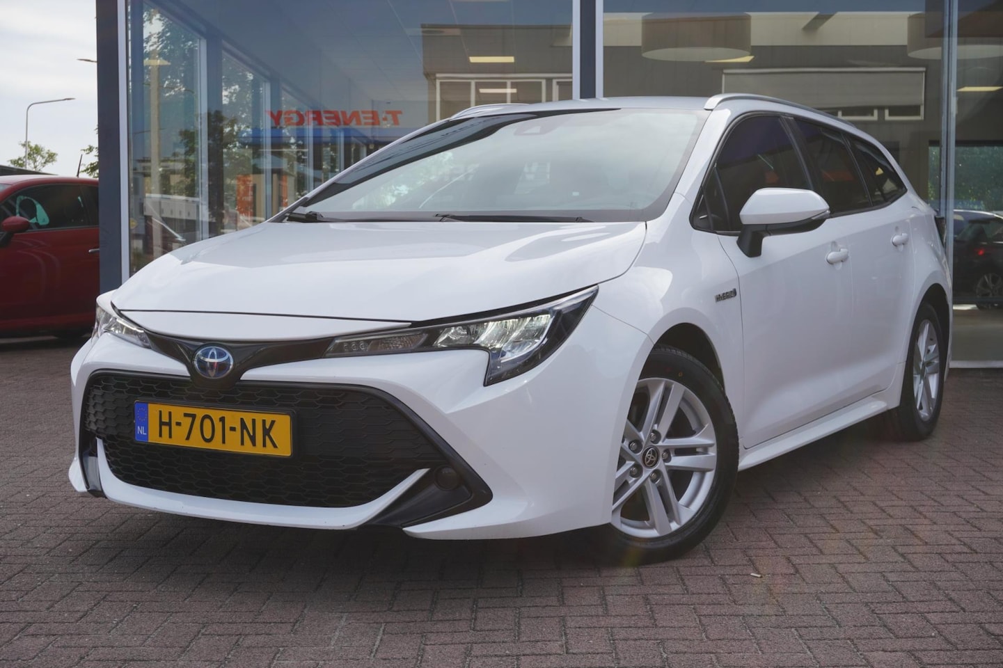 Toyota Corolla Touring Sports - 1.8 Hybrid Business | Airco |Elek. Pakket | Vol opties| Inruil mogelijk - AutoWereld.nl