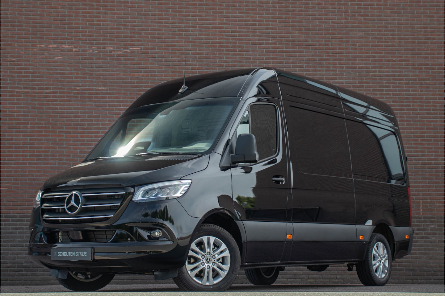 Mercedes-Benz Sprinter - 319 1.9 CDI 191PK L2H2 Pro ** BPM VOORDEEL, NIEUW ** Carplay, Adaptive Cruise, Stoelverwar - AutoWereld.nl