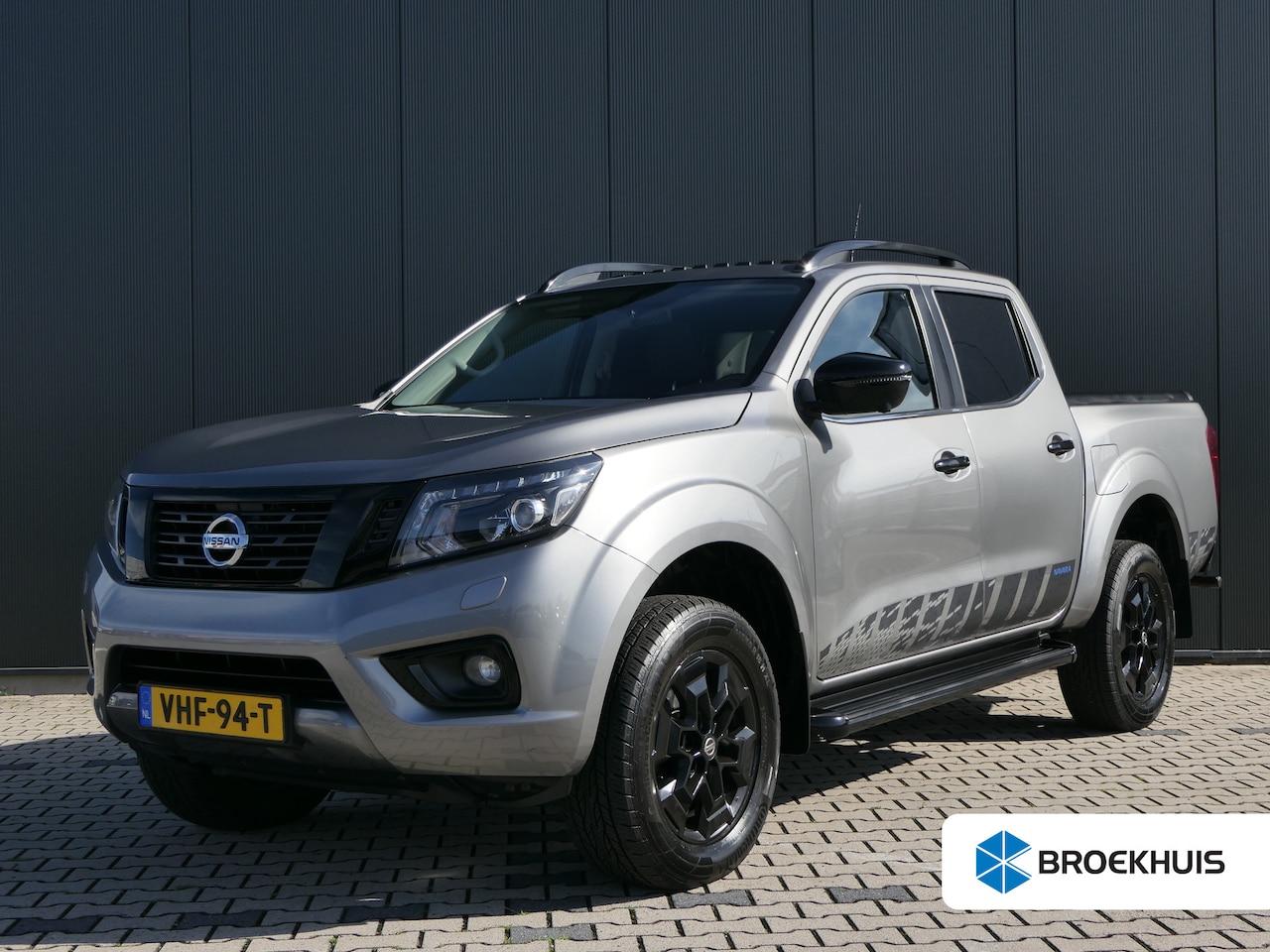 Nissan Navara - 2.3 dCi New N-Guard Double Cab | Half-Leder | 360 Camera | Navigatie | Stoelverwarming | K - AutoWereld.nl