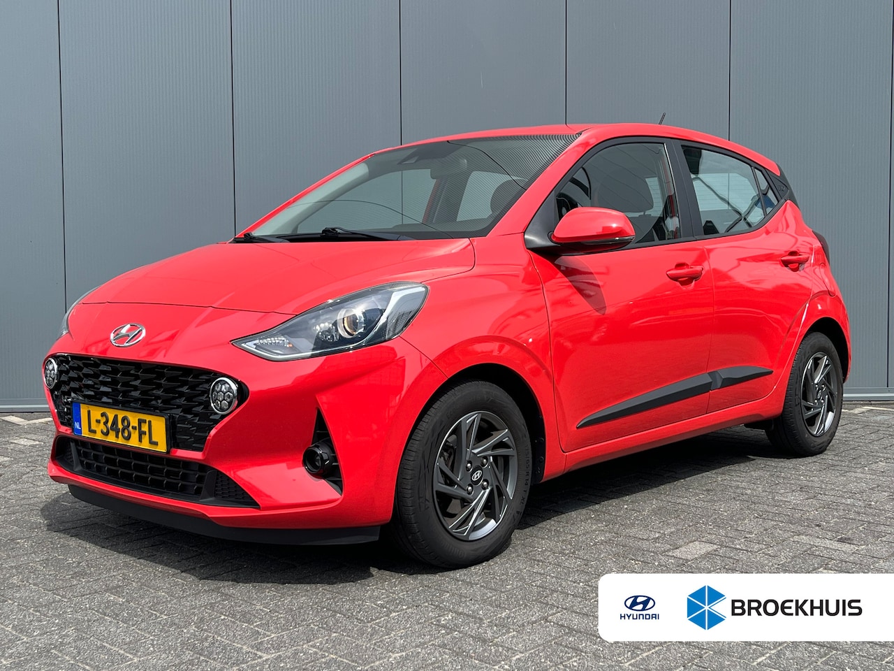 Hyundai i10 - 1.0 67pk Premium | Carplay | Camera | Climate | Navigatie | 14" Lichtmetaal | Cruisecontro - AutoWereld.nl