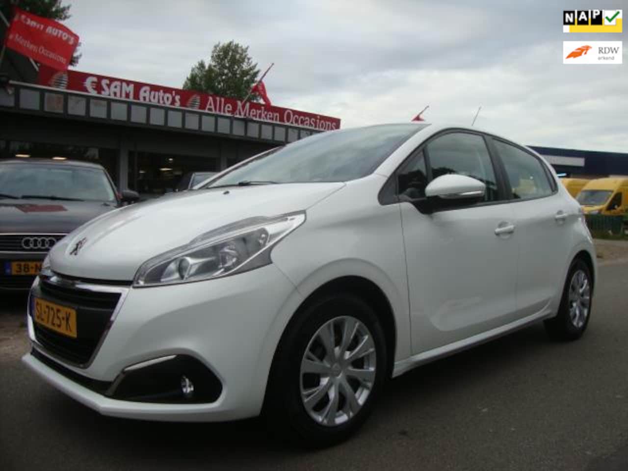 Peugeot 208 - 1.2 PureTech Blue Lion 1.2 PureTech Blue Lion (Airco + Navi ) - AutoWereld.nl