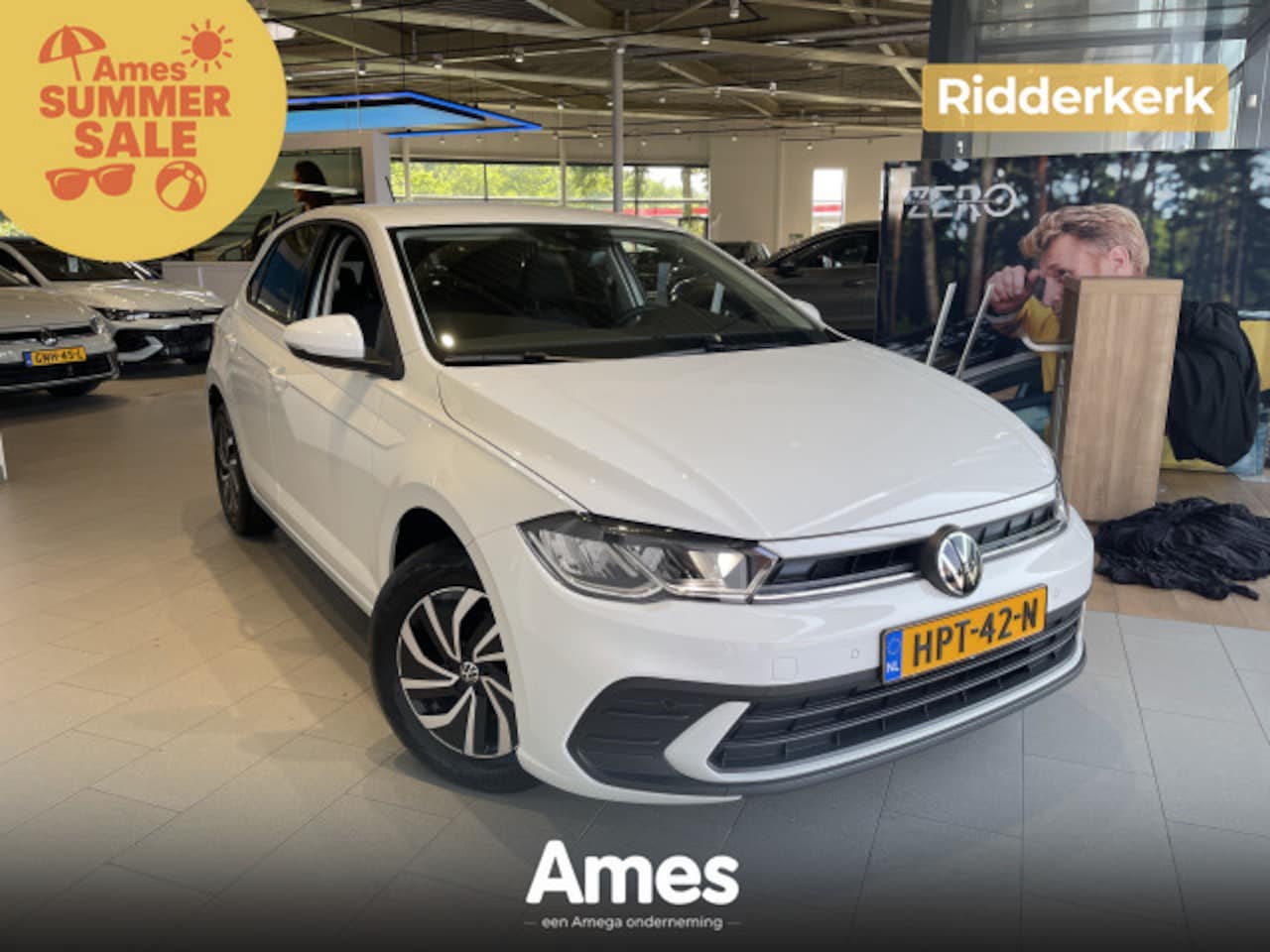 Volkswagen Polo - Life Edition 1.0 TSI 95 pk 5 versn. Hand | Stoelverwarming | Climatronic | Achteruitrijcam - AutoWereld.nl