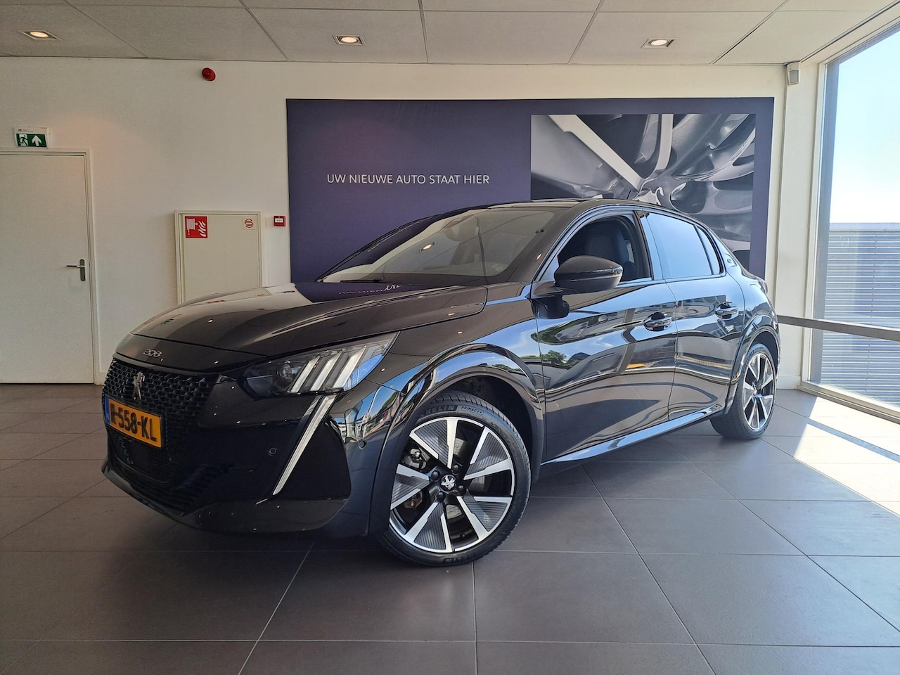 Peugeot e-208 - EV GT 350 50 kWh | Panoramadak | Navigatie | Camera | Zeer compleet - AutoWereld.nl
