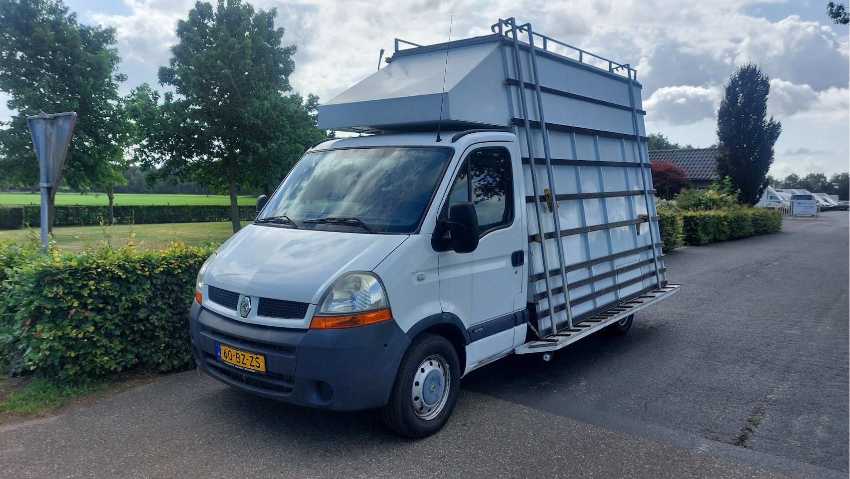 Renault Master - T35 2.5dCi L2 H1 T35 2.5dCi L2H1 BJ 2006 - AutoWereld.nl