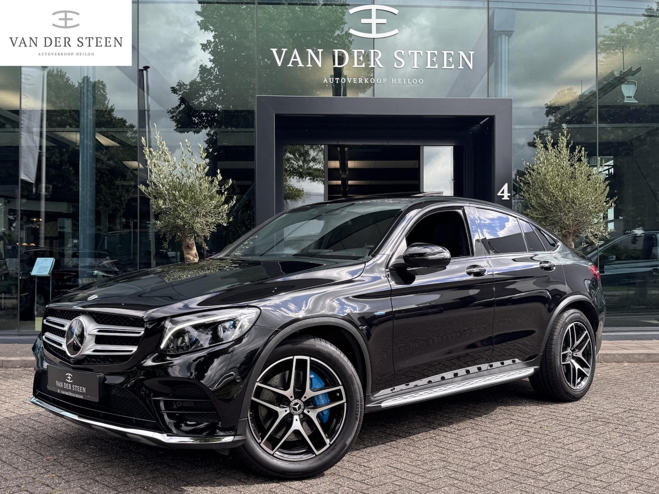Mercedes-Benz GLC-klasse Coupé - 350e 4MATIC Premium Plus AMG | Burmester | Schuifdak | Stoelventilatie | Luchtvering - AutoWereld.nl