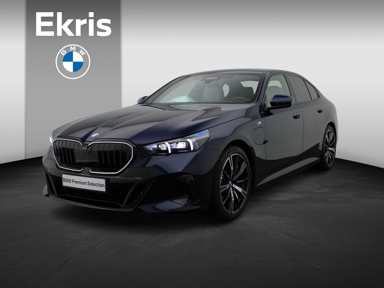 BMW 5-serie - Sedan 530e M Sportpakket Pro | Innovation Pack | Comfort Pack | Extra Getint Glas | Drivin - AutoWereld.nl
