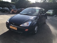 Ford Focus - 1.6-16V Ambiente