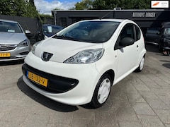 Peugeot 107 - 1.0-12V XR