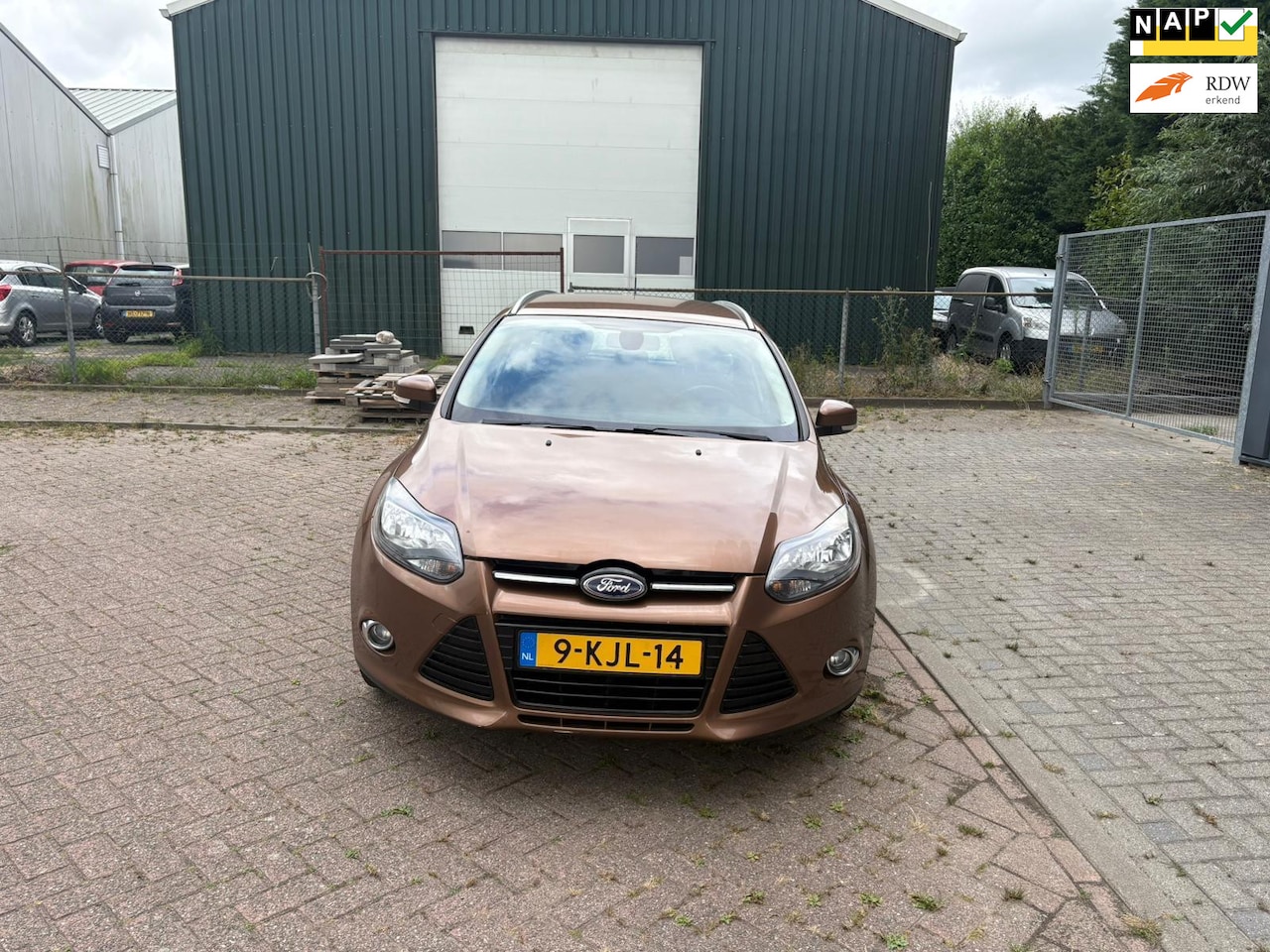 Ford Focus Wagon - 1.0 EcoBoost Titanium nieuwe disb riem pdc elk ramen mistlamp voor cruise airco start/stop - AutoWereld.nl