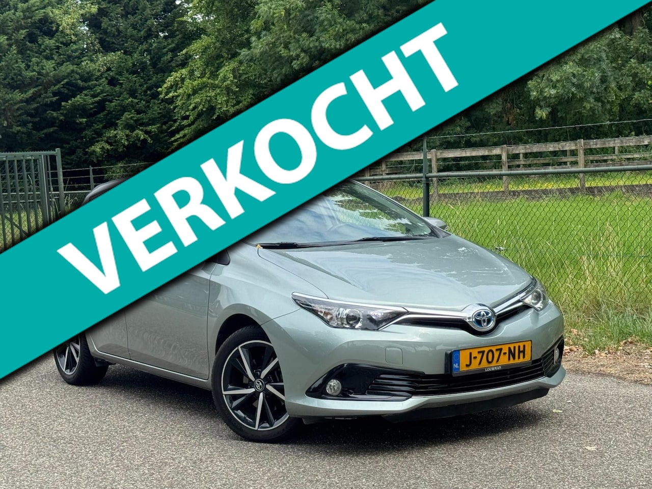 Toyota Auris - 1.8 Hybrid Dynamic /Automaat/Cruise/Camera/ - AutoWereld.nl