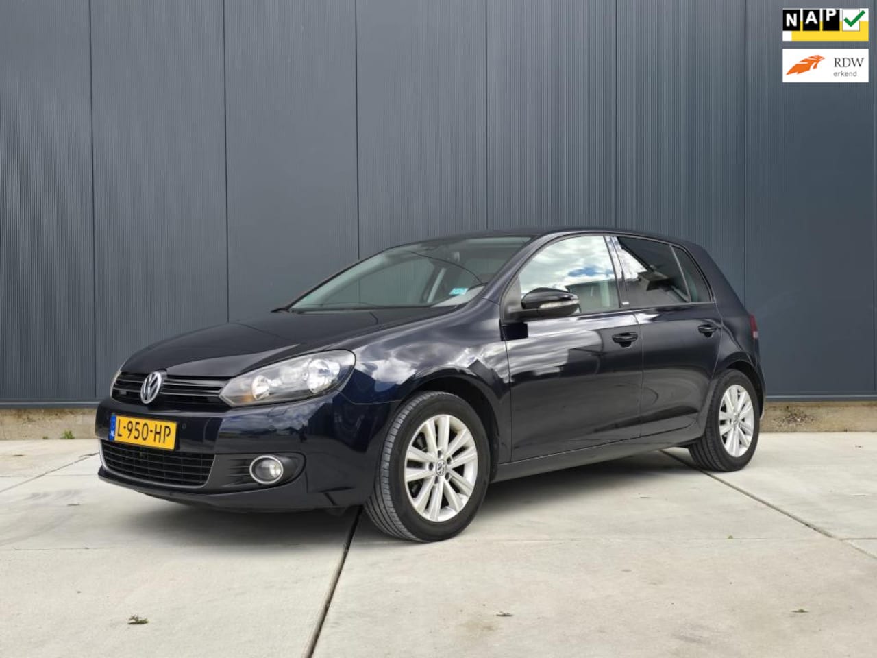 Volkswagen Golf - 1.2 TSI Trendline STOELVERWARMING|PDC|AIRCO|CRUISE - AutoWereld.nl