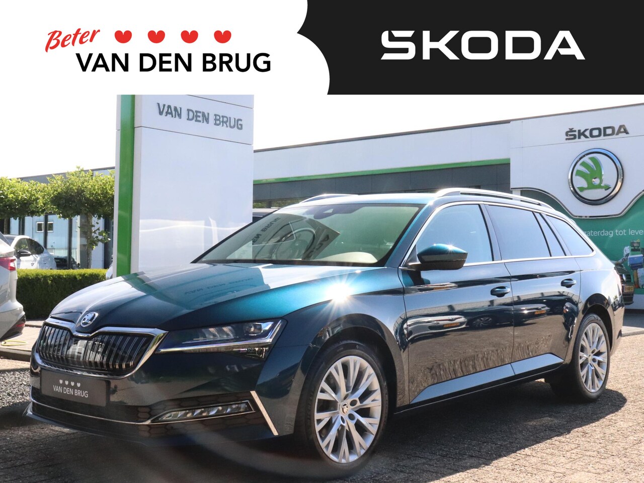 Skoda Superb Combi - 1.4 TSI iV Business Edition Plus | Trekhaak | Adaptieve Cruise Control | Achteruitrijcamer - AutoWereld.nl