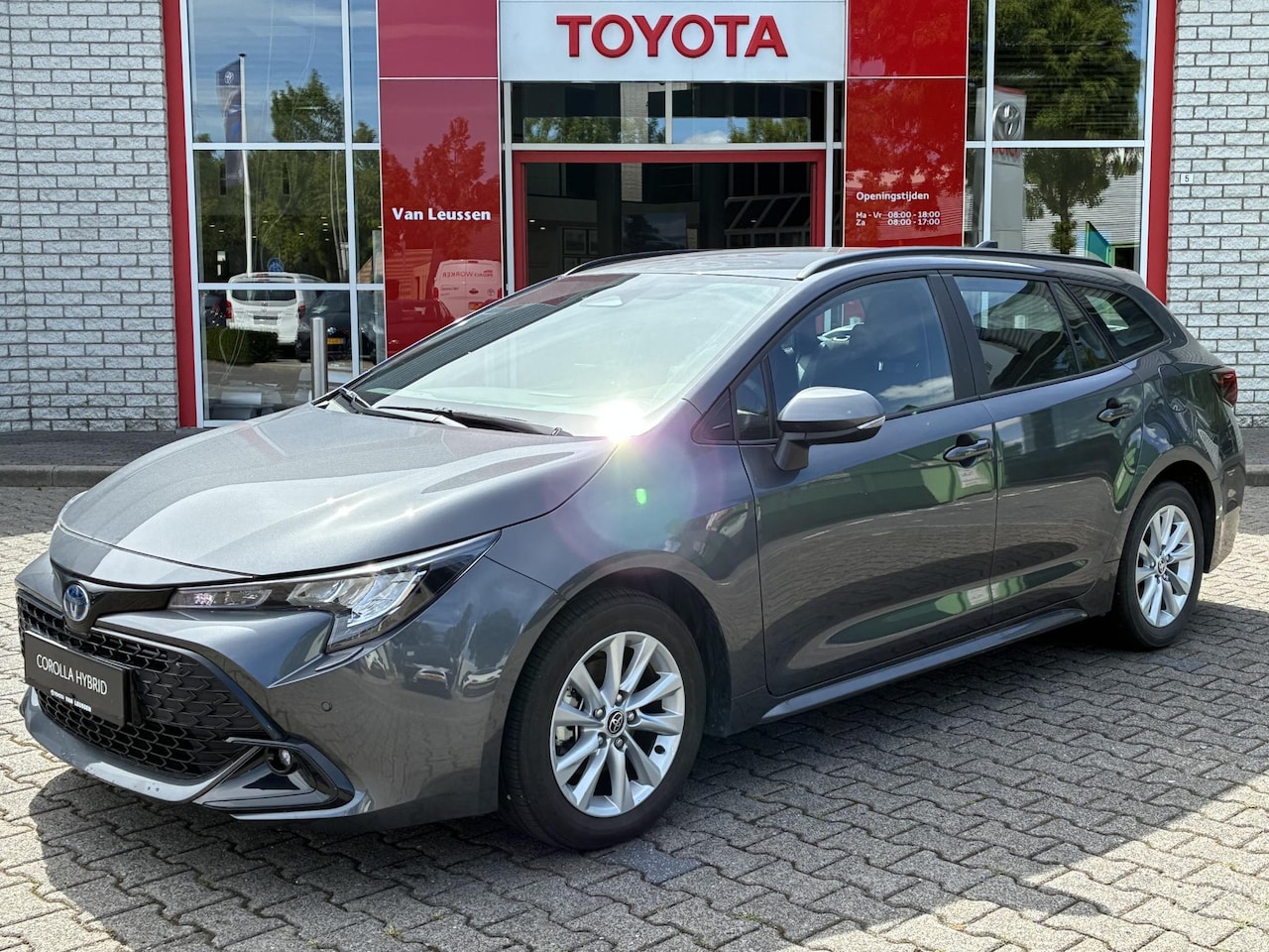 Toyota Corolla Touring Sports - Hybrid 140 Dynamic - AutoWereld.nl