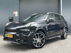 Lynk & Co 01 - 1.5 Plug-in Hybrid BLACK ON BLACK CARPLAY PANO LANEASSIST ACC BLUETOOTH NAVI CLIMA CAMERA