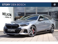 BMW i5 Touring - eDrive40 High Executive M Sport / Trekhaak / Adaptieve LED / Parking Assistant Plus / Stuu